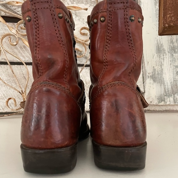 Frye Ankle Boots Brown Size: 6 - Picture 6 of 7